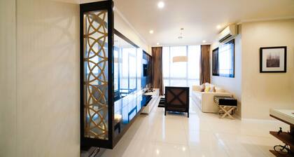 Spacious 2Br At The Via And The Vue Apartment Surabaya