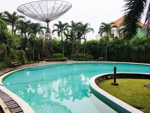 Pool - Best Deal And Homey 2Br At Taman Beverly Apartment (Surabaya)