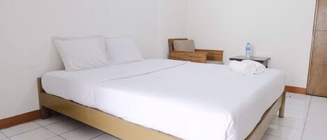 Studio | Individually decorated, individually furnished, free WiFi