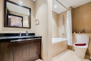 Apartment | Bathroom | Shower - Scenic And Comfortable 2Br Branz Bsd City Apartment (Pagedangan)
