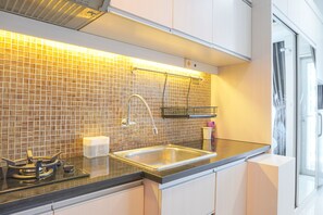 Studio | Private kitchen - Strategic And Well Designed Studio Apartment At Capitol Park Residence (Jakarta)