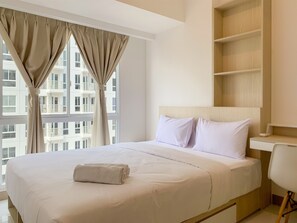 2 bedrooms, individually decorated, individually furnished, free WiFi - Relaxing And Warm 2Br At Tokyo Riverside Pik 2 Apartment (Teluknaga)