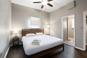 Apartment | 4 bilik tidur, ruang kerja komputer riba, seterika/papan seterika 