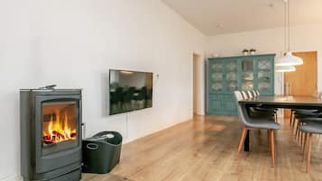 House | Dining