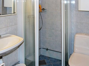 Bathroom - 5 Person Holiday Home in Linderod-by Traum (Linderod)