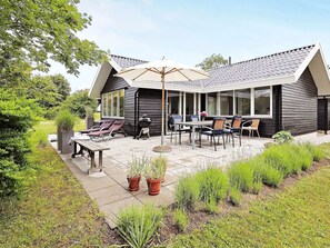 House | Outdoor dining - 6 Person Holiday Home in Karrebaeksminde-by Traum (Karrebæksminde)