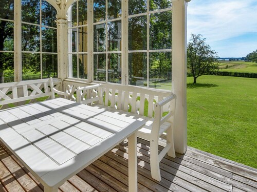 15 Person Holiday Home in Hjortkvarn-by Traum