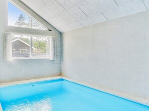 Casa | Piscina | Piscina interna, piscina externa