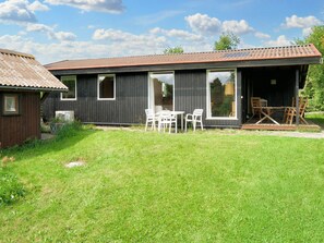 Exterior - 6 Person Holiday Home in Farevejle (Faarevejle)