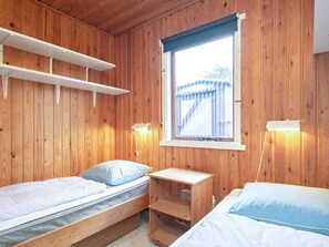 House | 2 bedrooms - 4 Person Holiday Home in Martofte (Martofte)