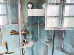 House | Bathroom