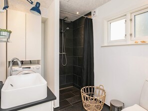 House | Bathroom
