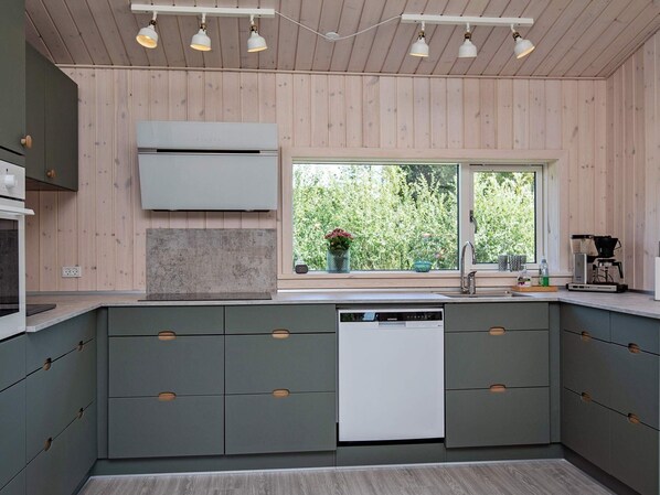 House | Private kitchen - 5 Star Holiday Home in Vaeggerlose (Vaeggerlose)