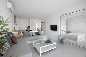 Water view - Infinite Blue Luxury Suites (Santorini)