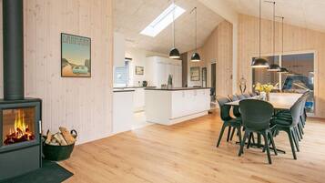 House | Dining