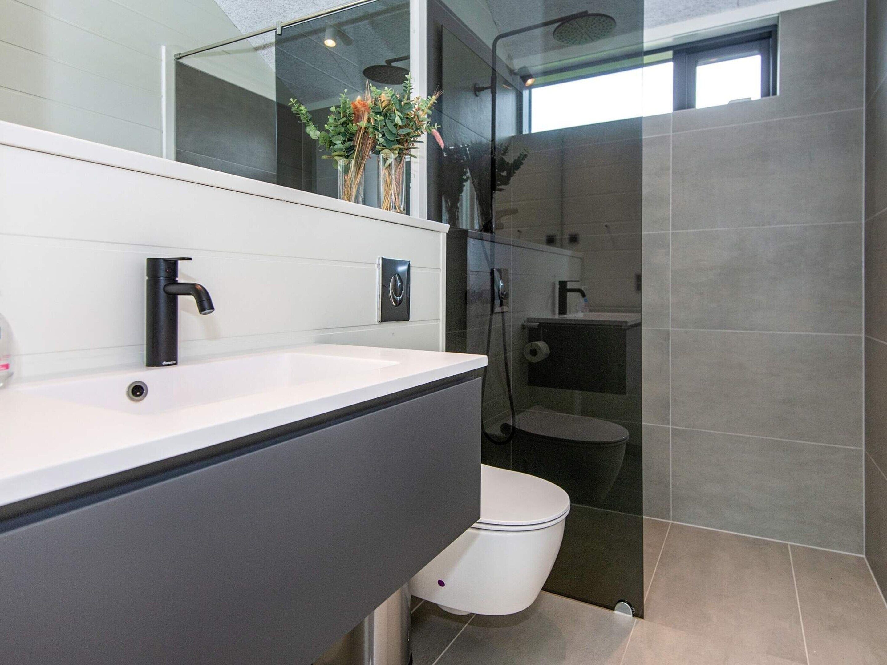 House | Bathroom