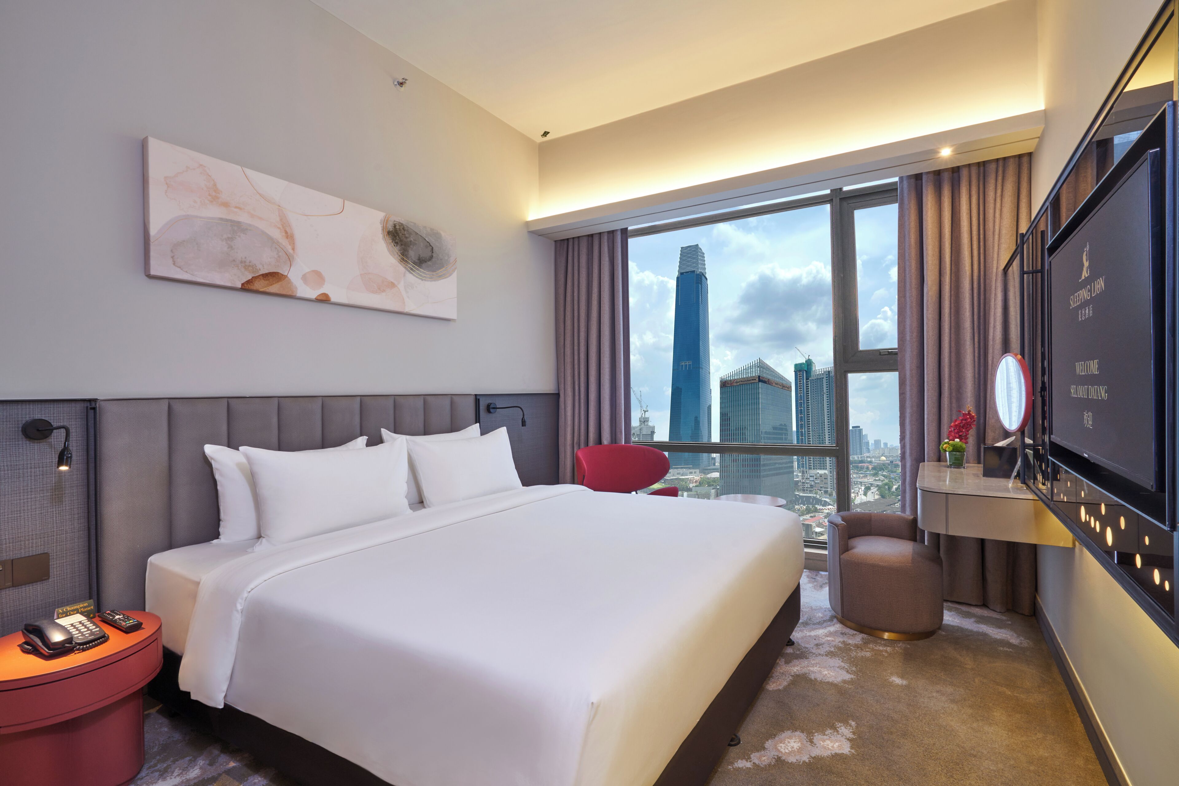 Premier Double Room, 1 King Bed | Minibar, in-room safe, desk, blackout drapes