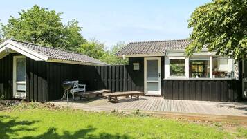 House | Outdoor dining