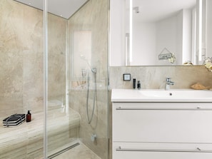 Apartment | Badezimmer