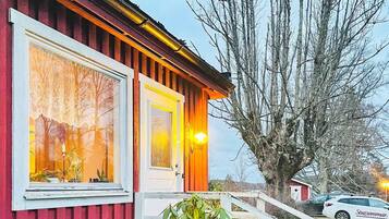 المنشأة من الخارج