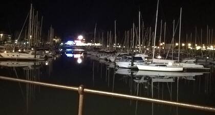 Studio Cosy au Pied du Port de Plaisance de Capbreton pour 4 Pers. avec Wifi et Plages Proches