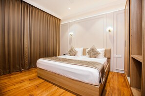 Deluxe Room, City View