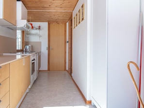 House | Private kitchen - 4 Person Holiday Home in Allingabro (Allingåbro)
