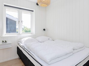 3 bedrooms, individually furnished