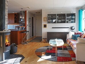 House | Private kitchen | High chair - 8 Person Holiday Home in Grebbestad-by Traum (Grebbestad)