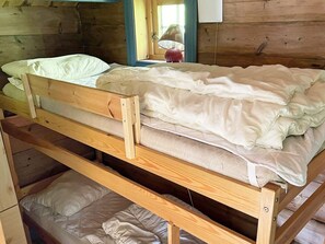 House | 1 bedroom, individually furnished - 4 Person Holiday Home in Bryggja-by Traum (Stad)