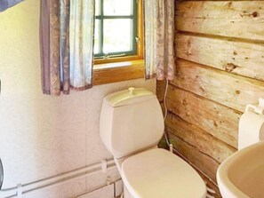 House | Bathroom - 4 Person Holiday Home in Bryggja-by Traum (Stad)