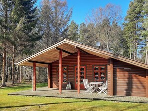 House | Outdoor dining - 6 Person Holiday Home in Hadsund (Hadsund)