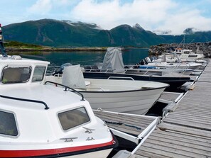 บ้านพัก | ที่จอดเรือ