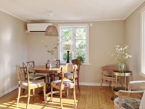 House | Dining