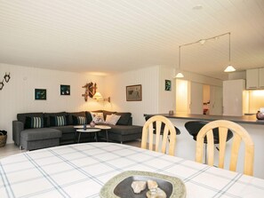 Dining - 5 Person Holiday Home in Hojslev (Hojslev)