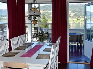 Dining - 4 Star Holiday Home in Sandane (Gloppen)