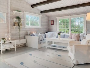 House | Bathroom