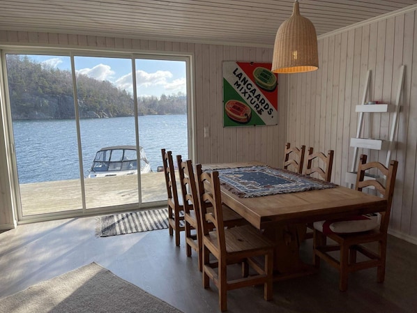 House | Dining