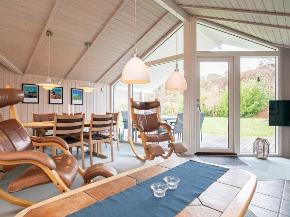 House | Dining - Tranquil Oasis in Blavand-by Traum (Rudkobing)