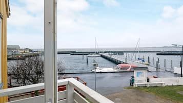 House | Water view