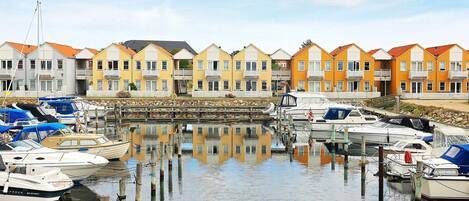 House | Marina