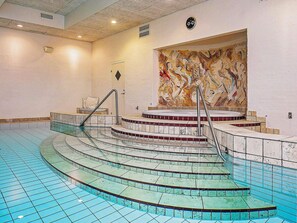 House | Pool
