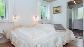 House | 3 bedrooms, individually furnished