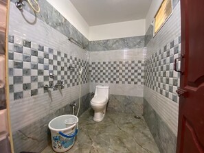 Shower, towels, soap, shampoo