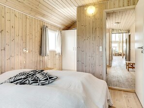 4 habitaciones y muebles diferentes