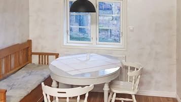 House | Dining