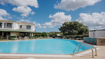 Sæsonbestemt udendørs pool