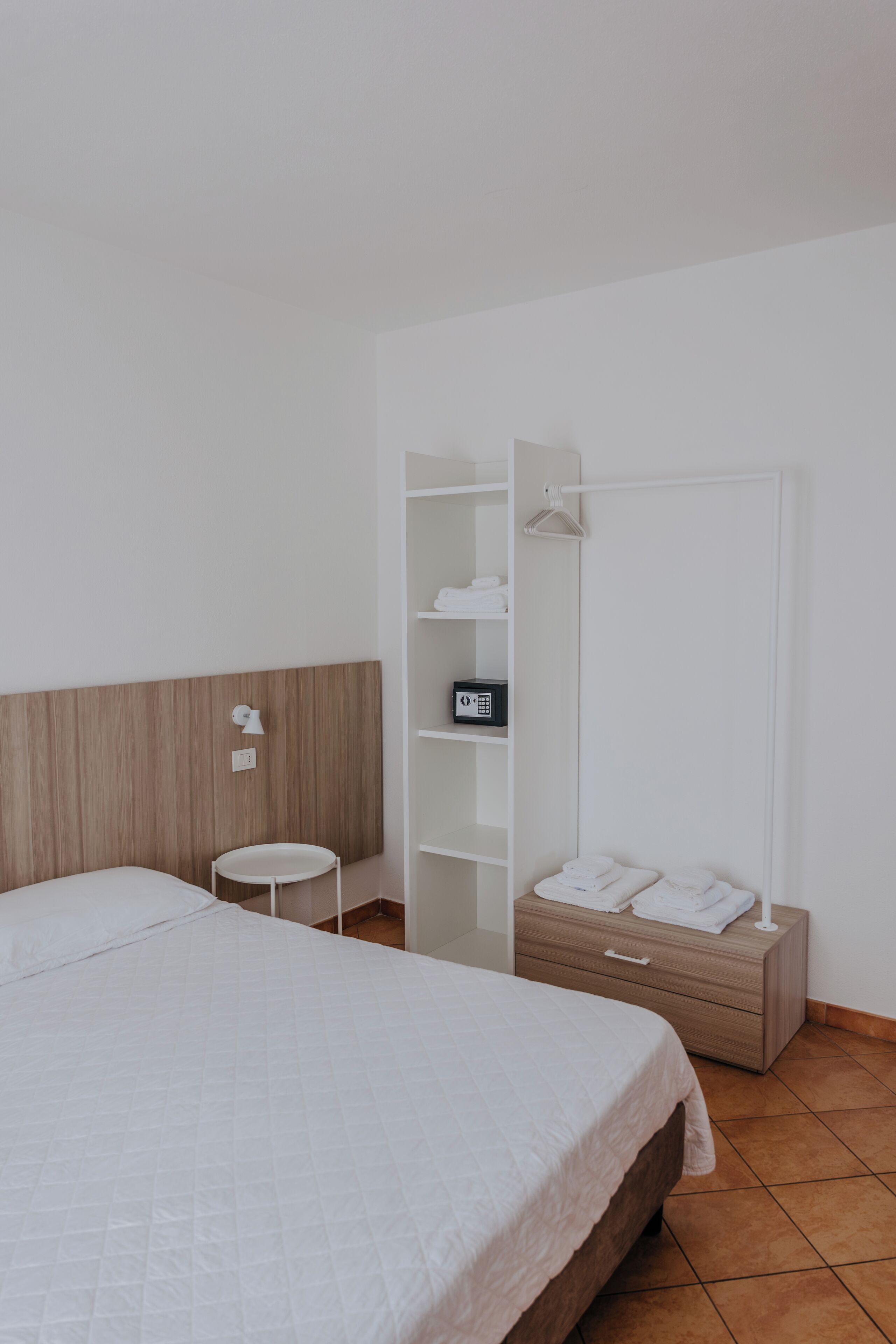 Premium bedding, in-room safe, travel cot, bed sheets