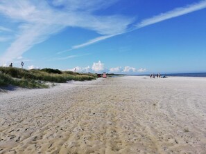 House | Beach | Beach nearby - 6 Person Holiday Home in Hadsund (Hadsund)