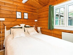 3 bedrooms, individually furnished